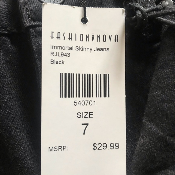 Fashion Nova Jeans - Picture 2 of 4